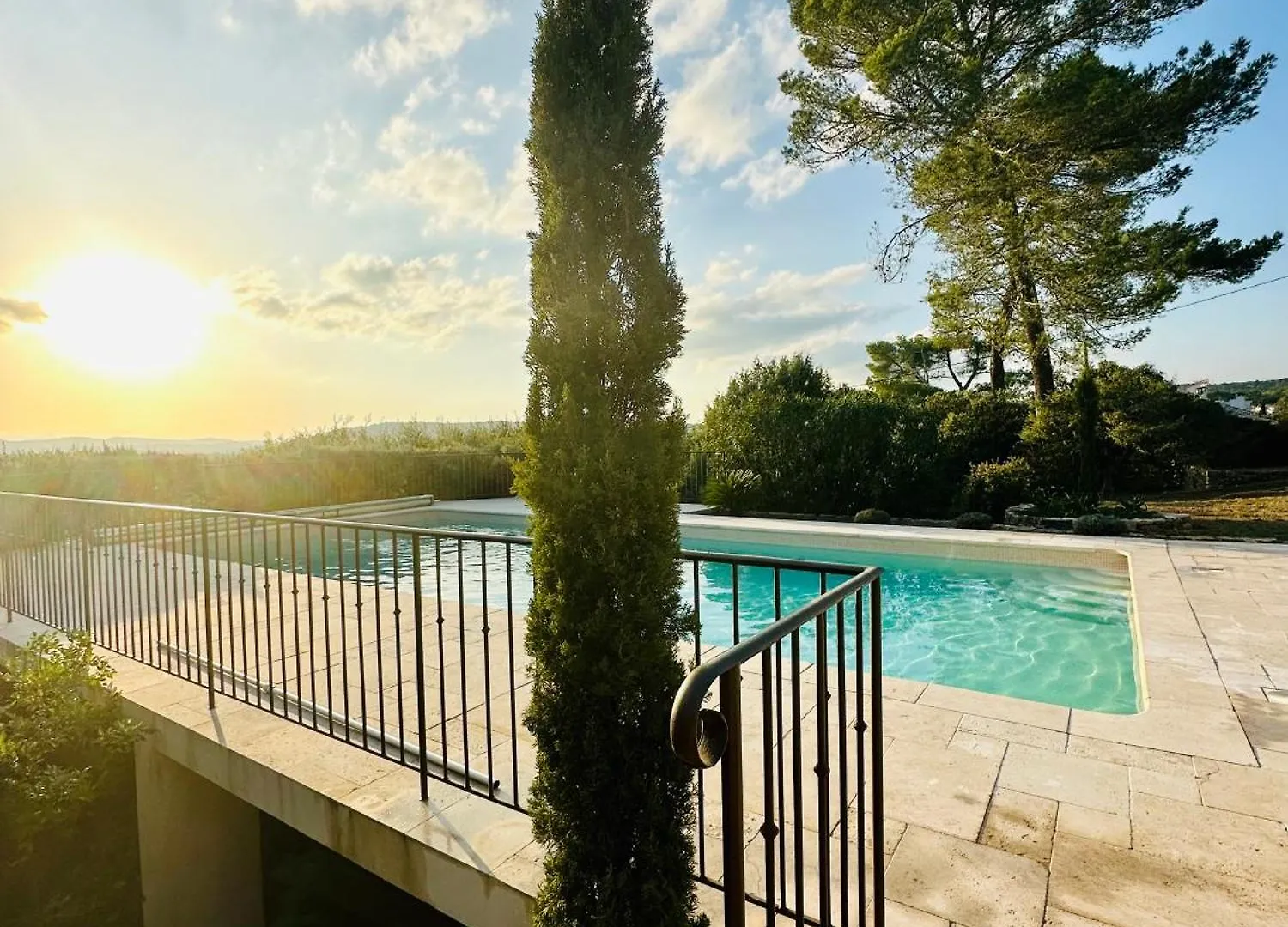 Charming Villa With Superb Swimming Pool And Standing View Lorgues France